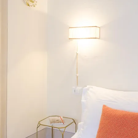 La Mezzina - Unique Design And Crafted Lifestyle Apartment Florence